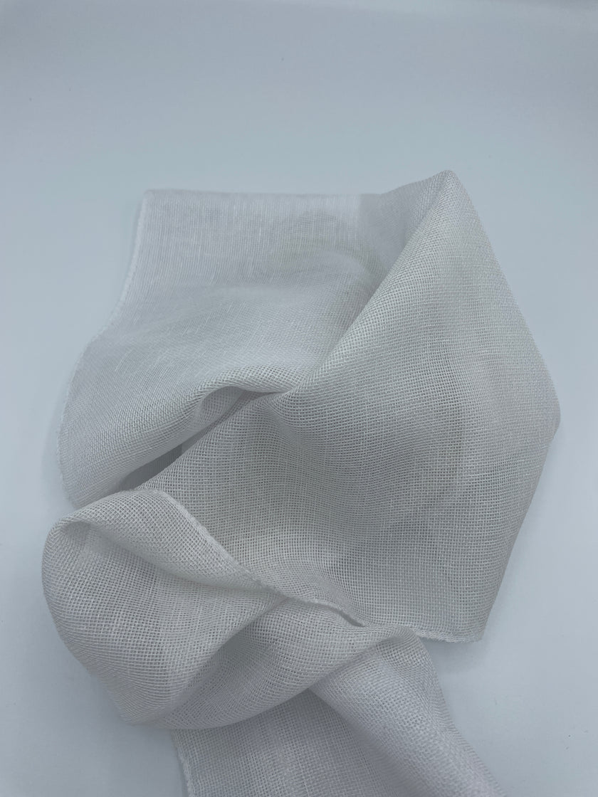 Sérsaumuð þunn gardína Allaire Innbyggt Wave