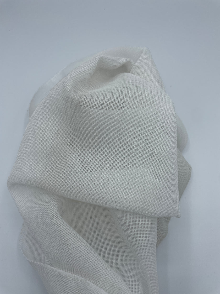 Sérsaumuð þunn gardína Allaire Innbyggt Wave