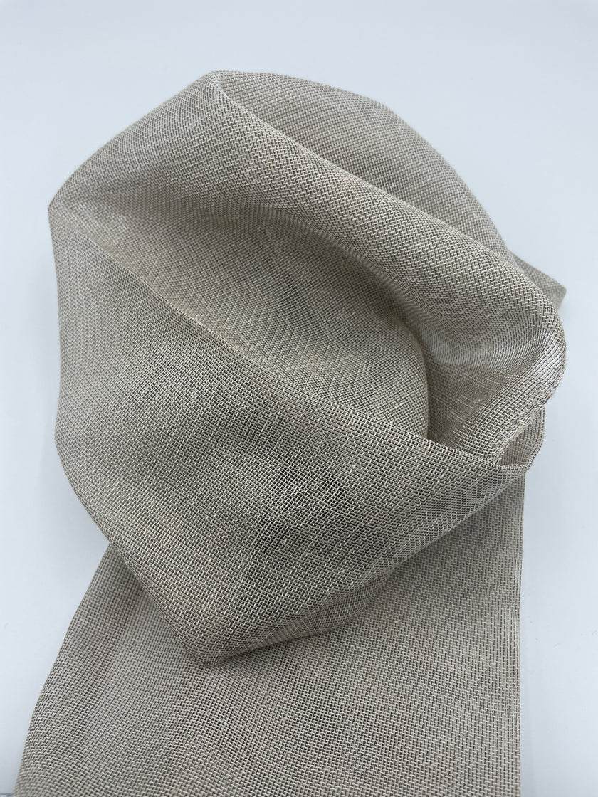 Sérsaumuð þunn gardína Allaire Innbyggt Wave