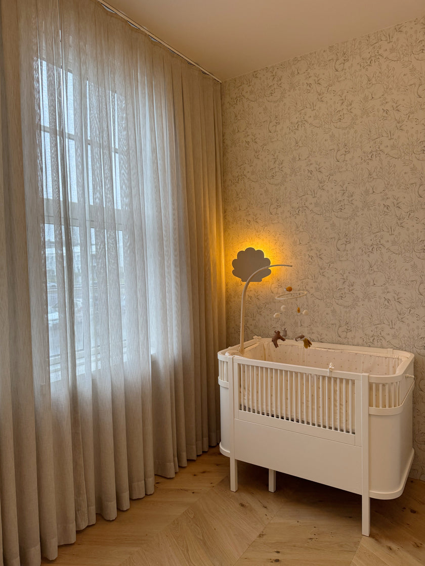 Sérsaumuð þunn gardína Allaire Innbyggt Wave